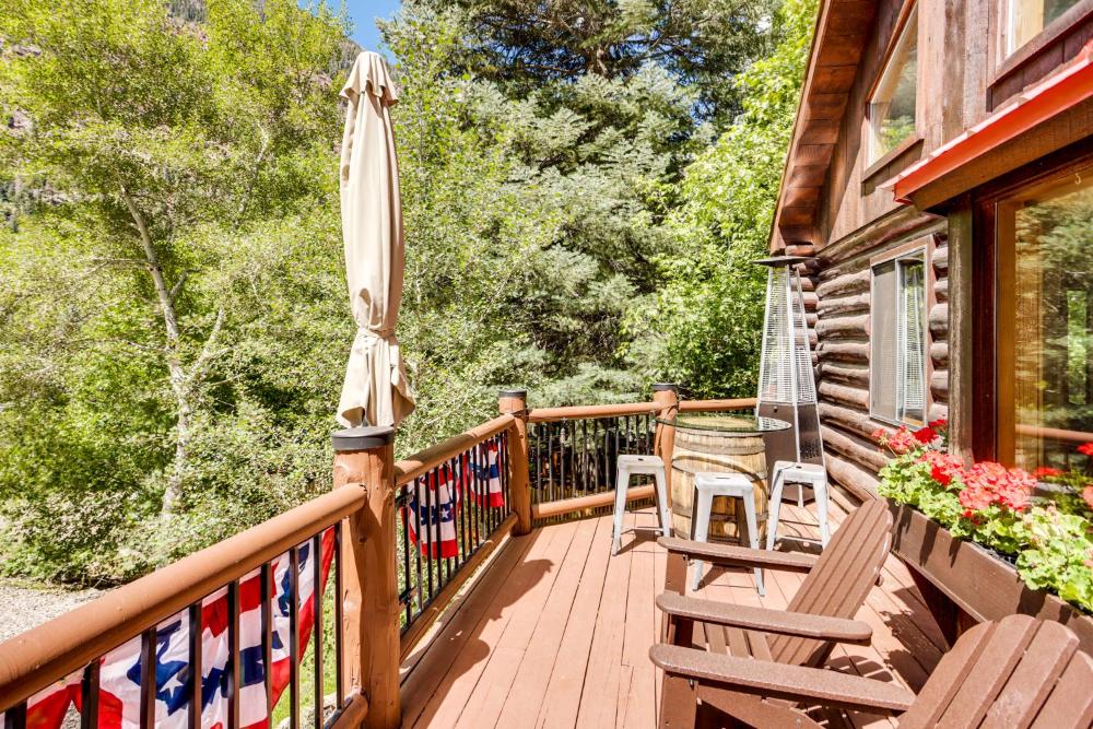 Cozy Ouray Home, Steps to Riverwalk Trail!